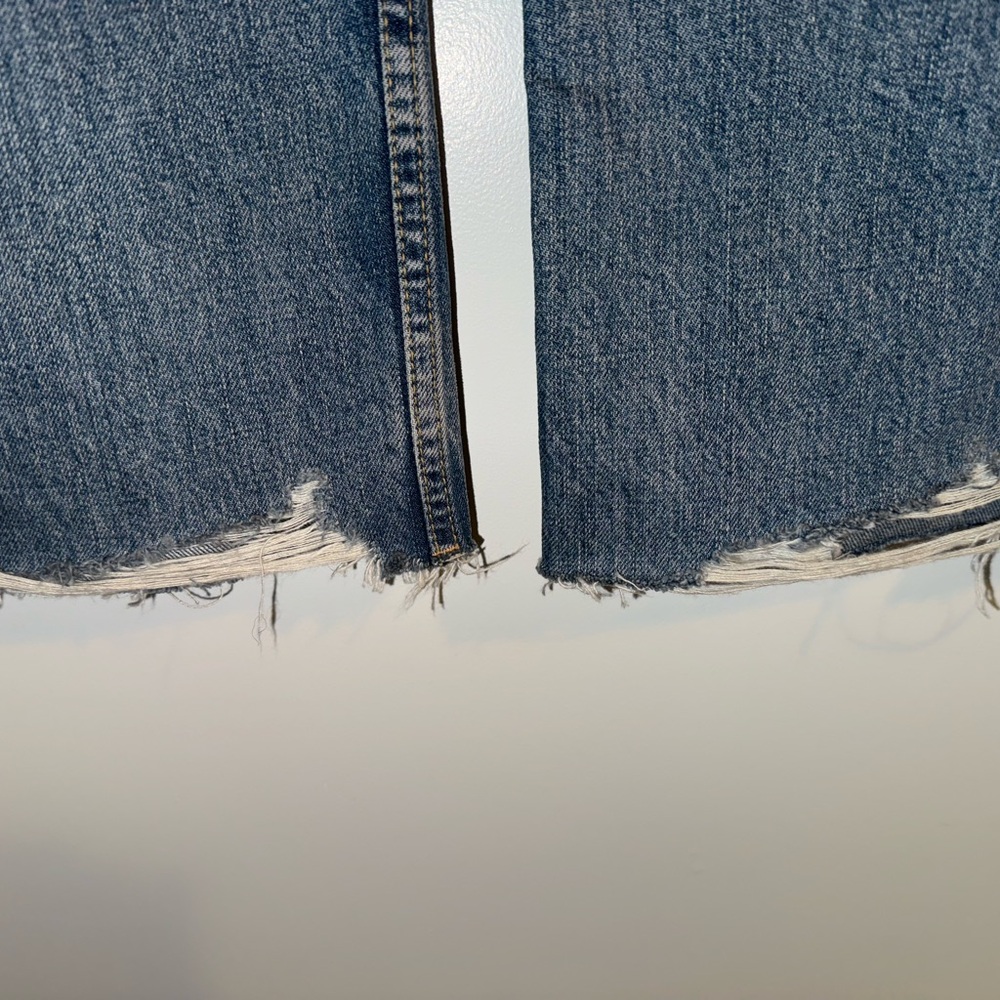 NWT Zara High-Rise Full Length Raw Hem Back Distressed Wide Leg Jeans Sz 12 - Picture 7 of 7